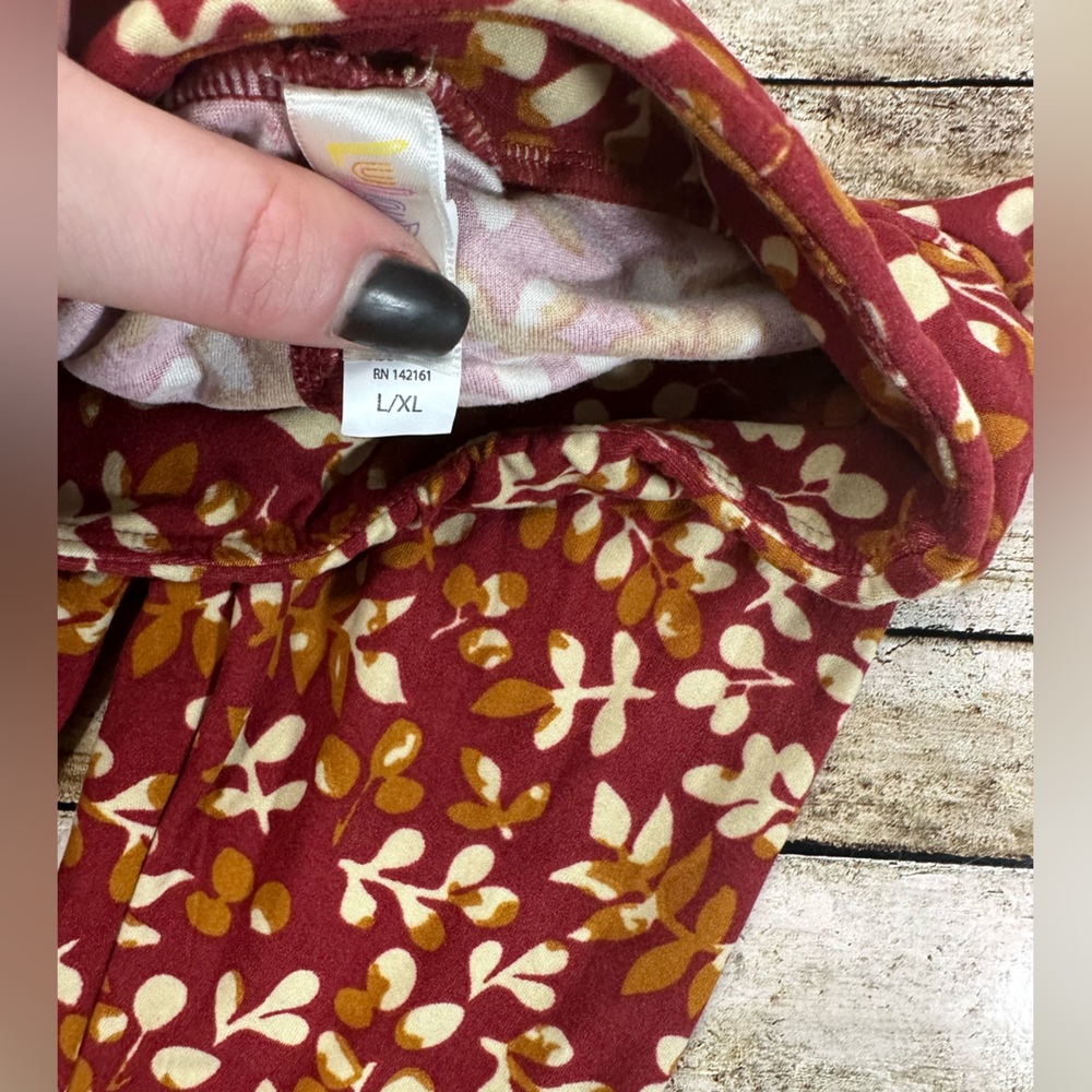 Deep Red Patterned Kids Leggings (L/XL LuLaRoe LLR 8-14) cream brown tan - Picture 2 of 4